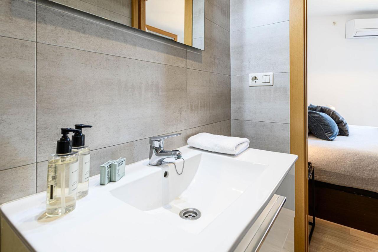 Mediterraneo Beach Apartment In Malaga By Solaga Holiday Homes Dış mekan fotoğraf
